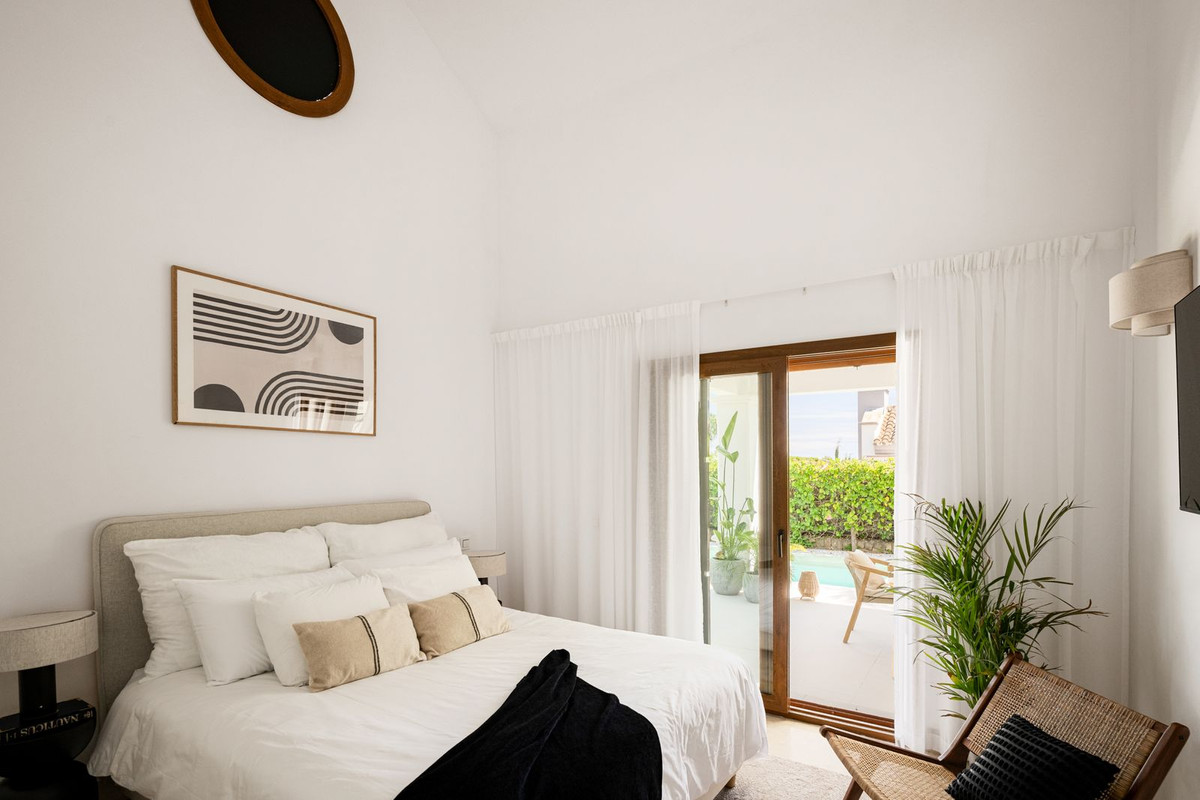 Bedroom with direct access to the pool terrace